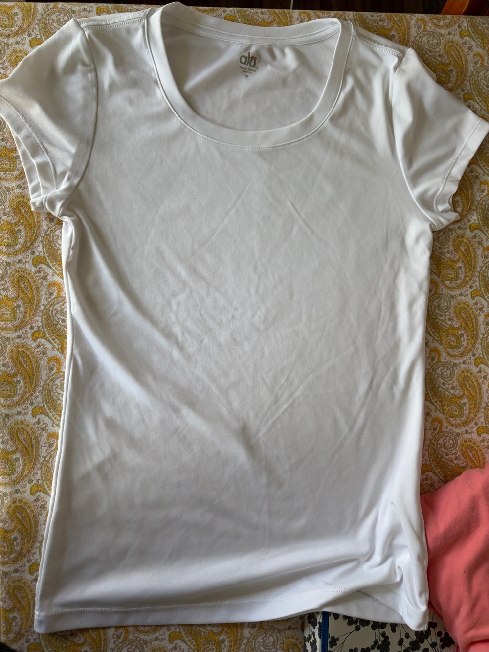 ALO  White Short-Sleeve Scoop Neck Tee - medium